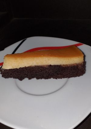 A picture of Chocoflan (Impossible Cake).