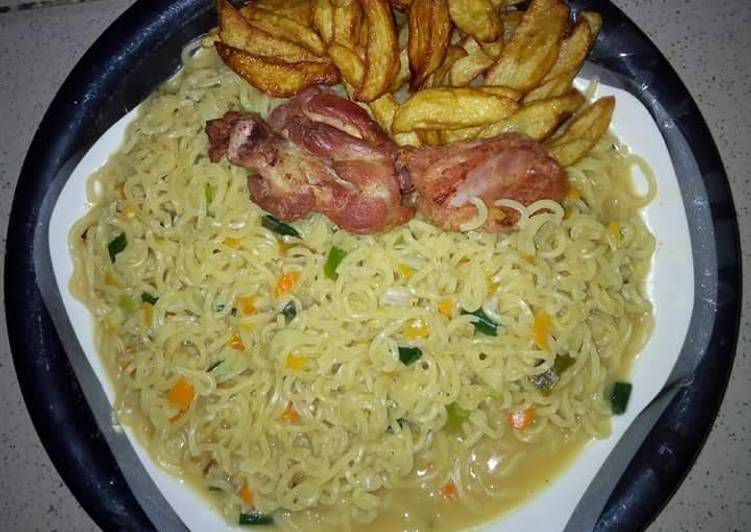 Easy Cheap Dinner Indomine with carrots,green peas,chicken and Irish potatoes