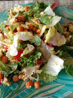 Una foto de Ensalada de garbanzos especiados