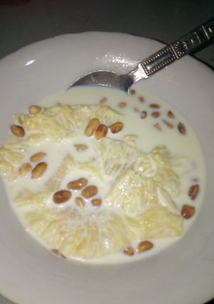 A picture of Pineapple Peanut Milk drink.