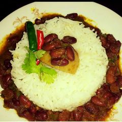 A picture of Rajma chawal.