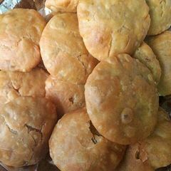 A picture of Moong dal ki khasta kachori.