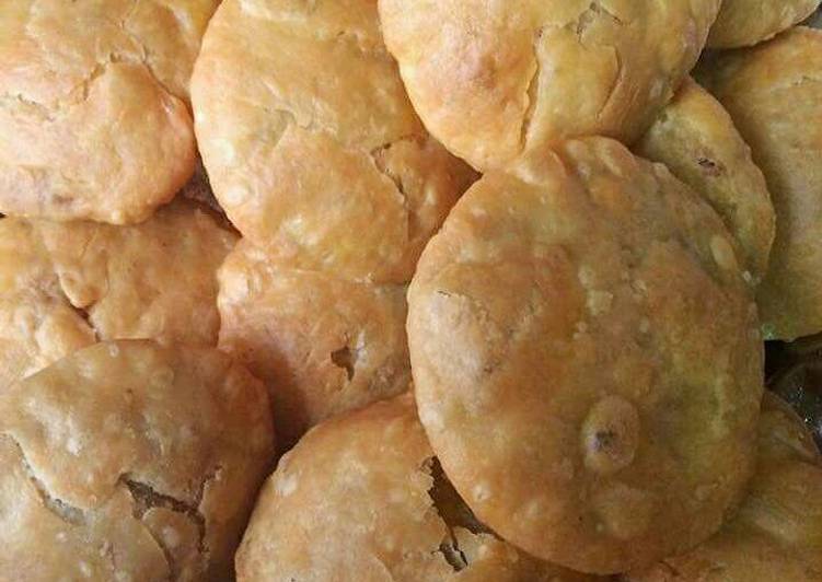 Step-by-Step Guide to Prepare Yummy Moong dal ki khasta kachori