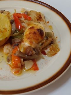 Una foto de Bacallà amb confitura de vegetals