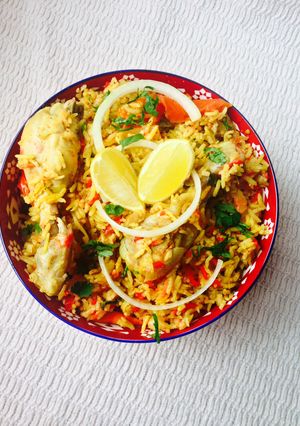 A picture of Mughlai Chicken Biryani.