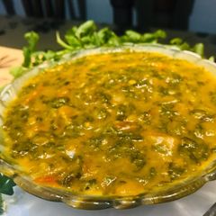 A picture of Daal palak.