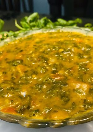 A picture of Daal palak.