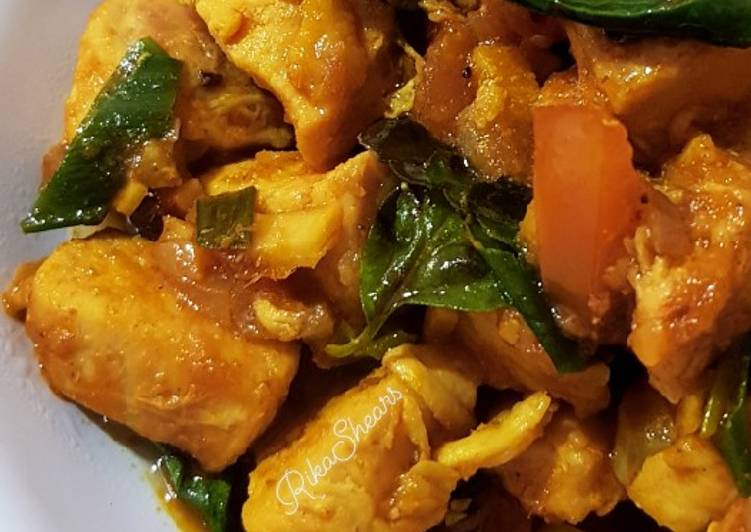 Langkah Mudah untuk Menyiapkan 36. Ayam Woku khas Manado (Indonesia) Anti Gagal