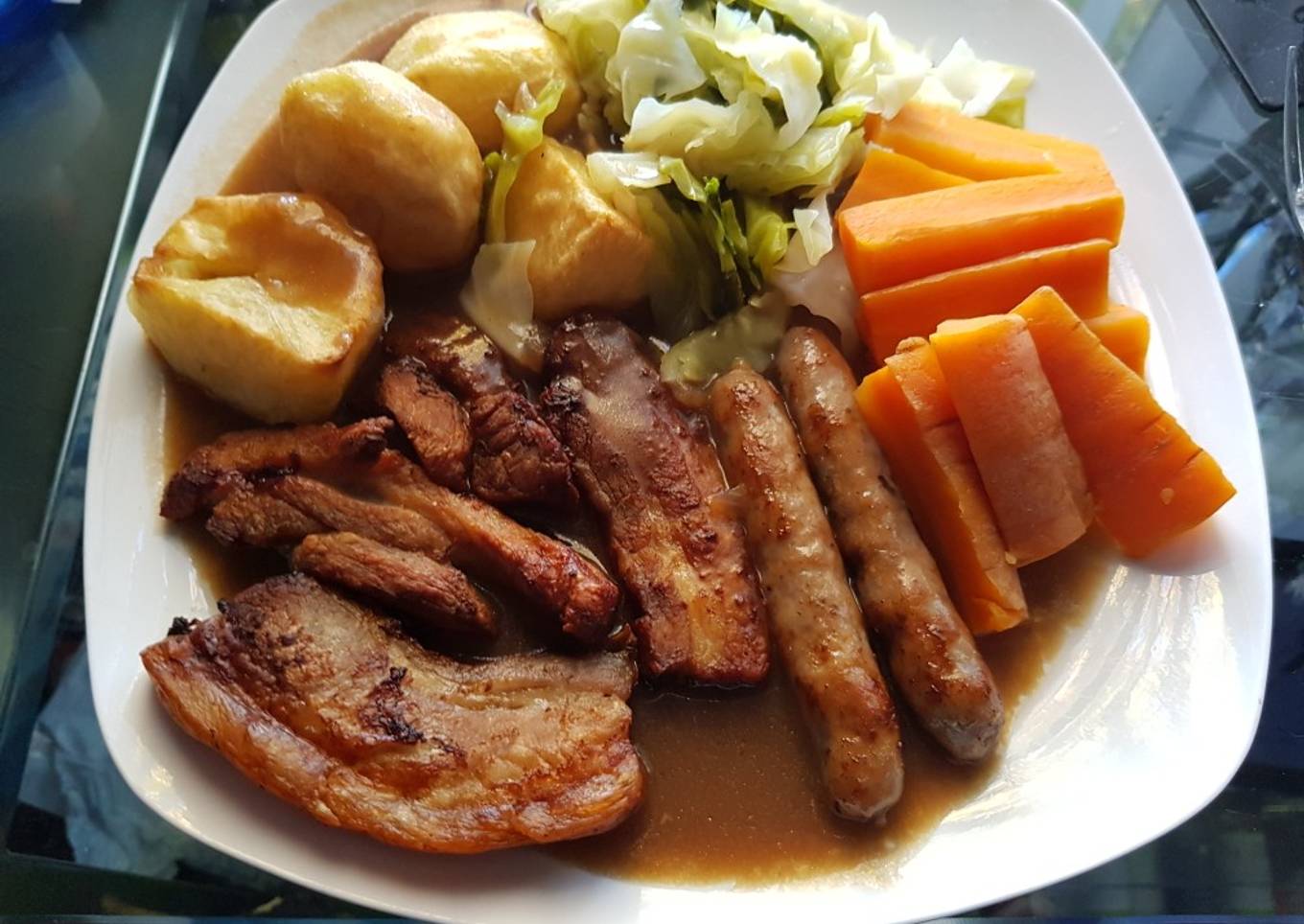 Belly pork and Pork Sausage Roast. 😘