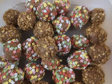 Bolitas de galleta y chocolate
