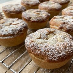 A picture of Frangipane mince pies.