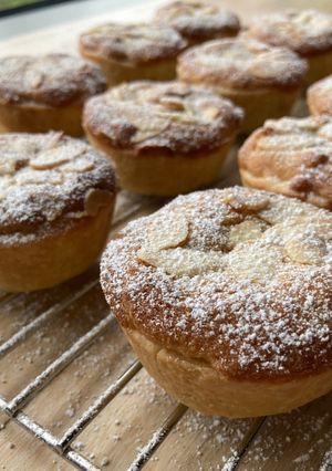 A picture of Frangipane mince pies.