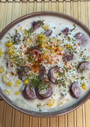 Фото Кукурудзяний суп з мисливськими ковбасками.