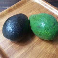 Cara memilih & mengupas alpukat #BrowniesAlpukat #JusAlpukat রেসিপির প্রধান ছবি