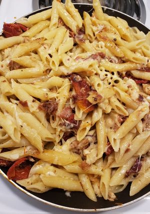 A picture of Chicken Bacon Sundried Tomato Pasta.