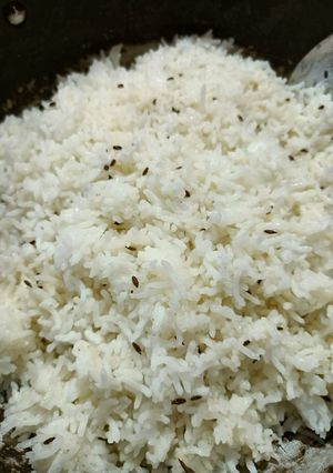 જીરા રાઈસ (Jeera Rice Recipe In Gujarati) રેસીપી મુખ્ય ફોટો