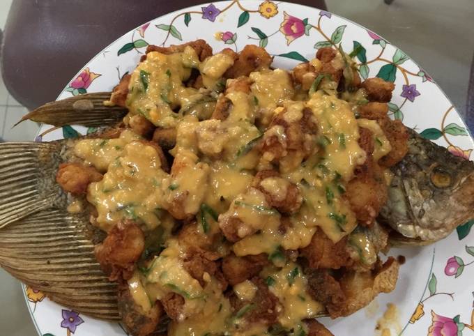  Resep  Gurame crispy  saos telur  asin oleh voni Cookpad