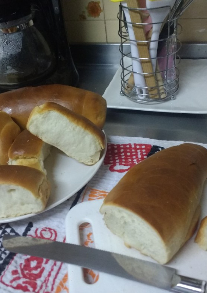 Una foto de Pan casero Riquísimo Pan caseros 😋😋 súper fácil