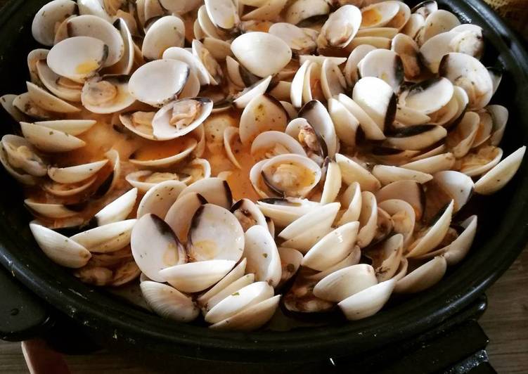 Almejas a la marinera
