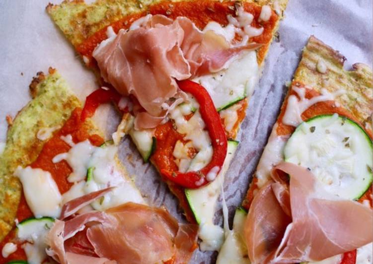 Base de pizza de brócoli con 3 ingredientes y sin harina