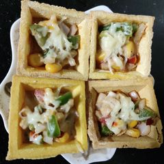 A picture of Pizza canapé.