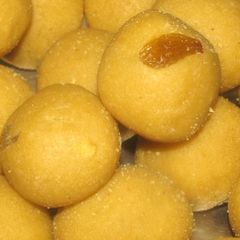 A picture of Besan ke laddu.