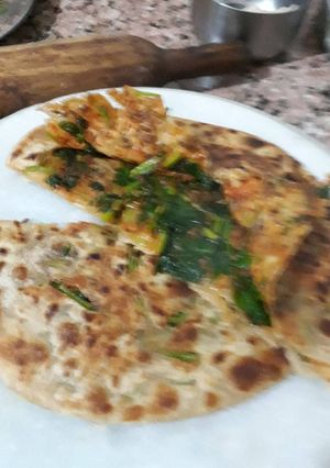 A picture of Khasta Methi Parantha.