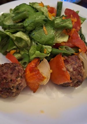 Una foto de Brochetas de carne picada