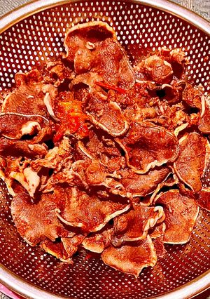 Foto resep Lidah Sapi Ungkep Tomat (Panci Presto)