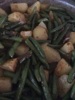 Una foto de Patatas con judías verdes (vainitas y papas)