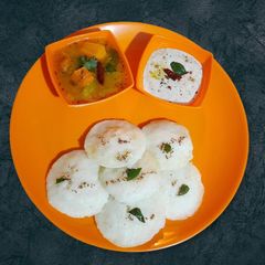 A picture of इडली सांभर काॅम्बो स्पेशल Idli Sambar #MRW #W1.