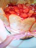 Torta Charlotte con mousse de frutilla