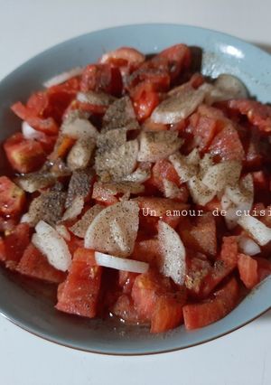 Une photo de Salade de tomates 🍅