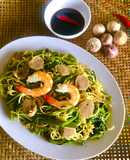 Mì xào rau muống tôm bò viên