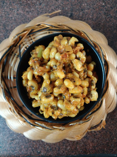 ચોળા નું સૂકું શાક (Chora Suku Shak Recipe In Gujarati) રેસીપી મુખ્ય ફોટો