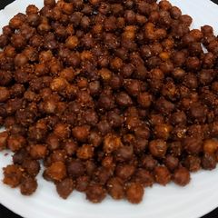 A picture of Chana Pataka (namkeen).