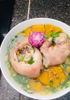 Hình của món Canh bí đỏ hầm giò heo.