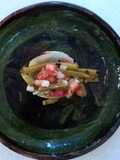 Cebollitas asadas Martin rellenas de nopales asados al mezcal
