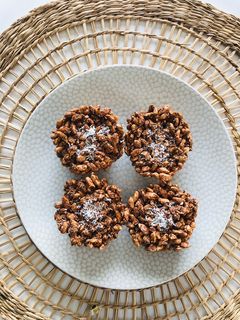 A picture of Cereal Bars with Puffed Rice.