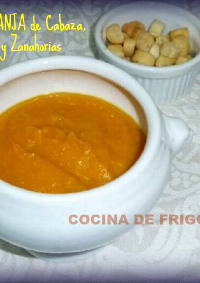 Una foto de Puré de naranja, calabaza, zanahorias y batata