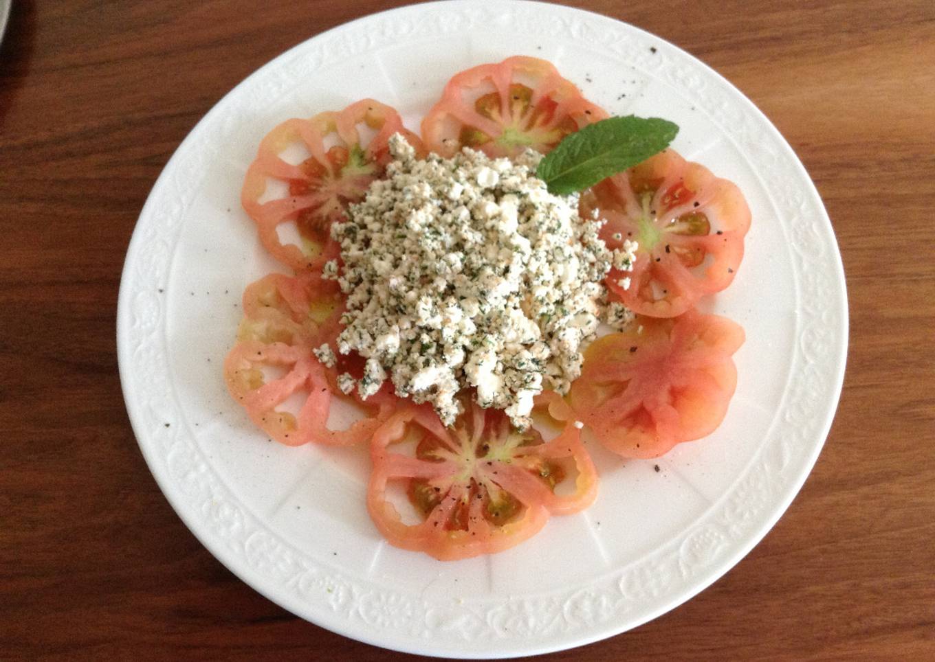 Bull's heart tomato with Feta cheese Turkish style