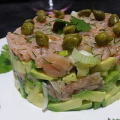 A picture of Smoked salmon tartar - celebration starter.
