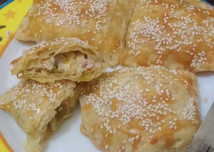 Ayam puff pastry