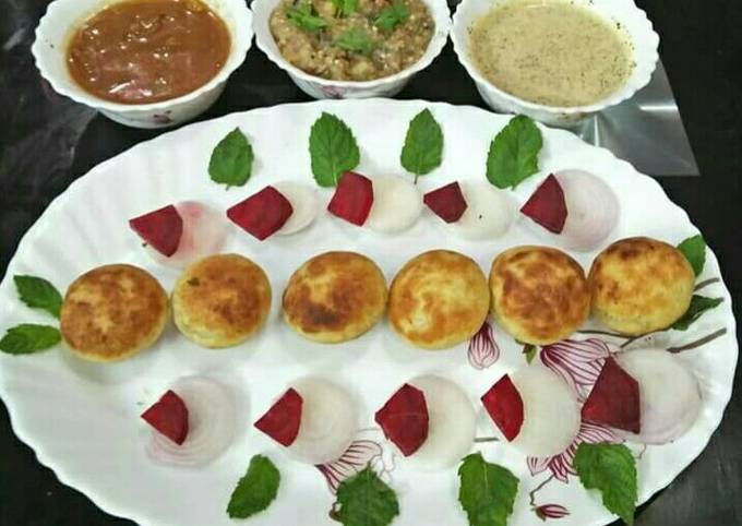 Litti chokha wth tamarind and mustard chutney