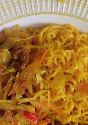A picture of Indomie with cabbage.