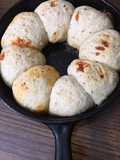 Cheesy garlic bread meatball ring