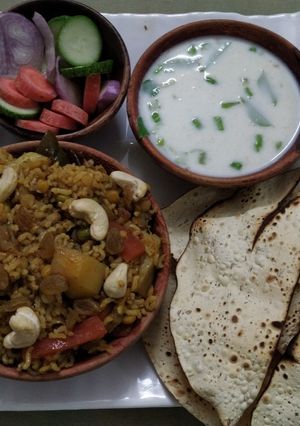 A picture of Navratna Shahijahani Khichdi.
