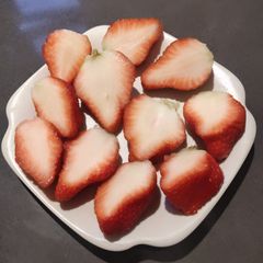 A picture of Fresh Strawberries.