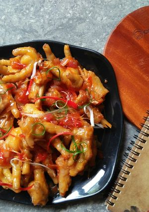 Hình của món Chân gà sốt cà.