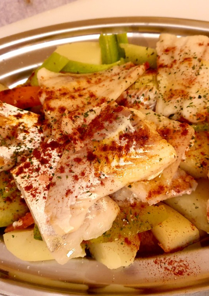 Una foto de Bacalao al vapor con verduras en MCC